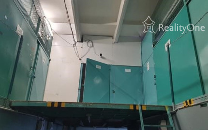 Boxy, kontajnery, sklady