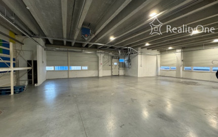 Boxy, kontajnery, sklady