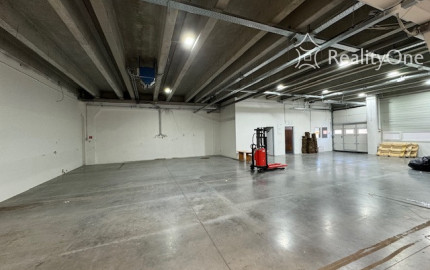 Boxy, kontajnery, sklady