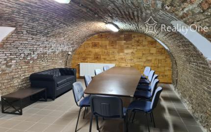 Klenbová pivnica s možnosťou bývania na Dunajskej