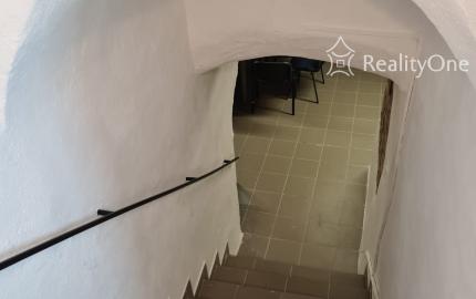 Klenbová pivnica s možnosťou bývania na Dunajskej