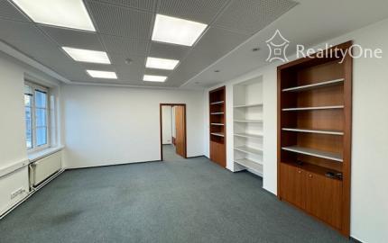 Kancelárie pri OC Centrál