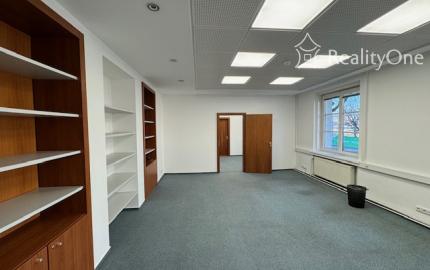 Kancelárie pri OC Centrál