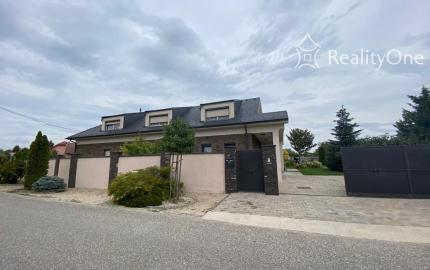 Luxusná vila v Rajke