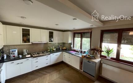 Luxusná vila v Rajke