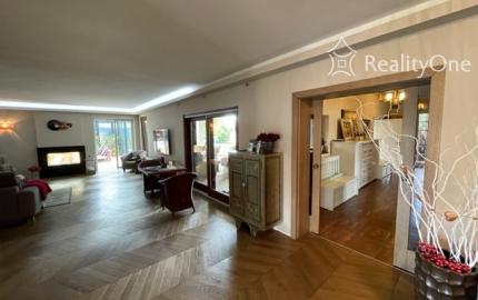 Luxusná vila v Rajke