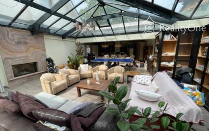 Luxusná vila v Rajke