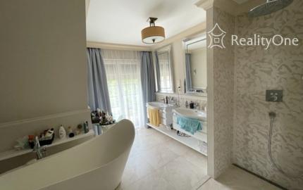 Luxusná vila v Rajke