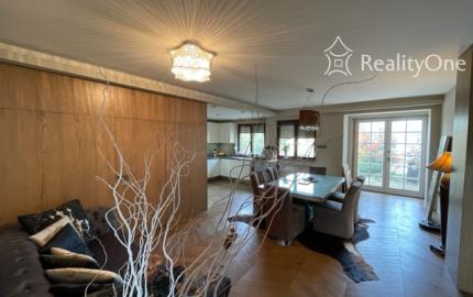 Luxusná vila v Rajke