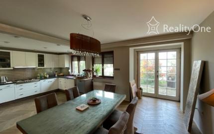 Luxusná vila v Rajke