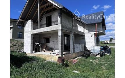 Rozostavaný dom v Oravskej Lesnej