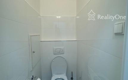 BEZ PROVÍZIE: 2-izb. byt na Svetlej na hradnom kopci