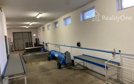 Sklad 160 m2 na Mostnej vo Vrakuni