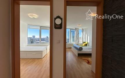 TRI VEŽE - 3 izbový byt