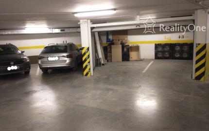 Dvojgaráž na Sliačskej ul.