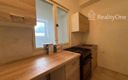 Väčšia izba na Mostnej v BA II