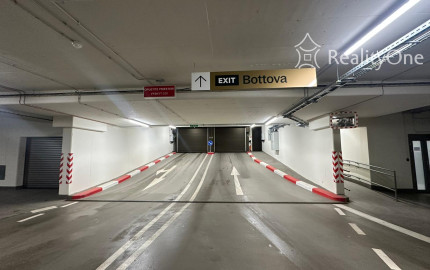 Parking v SKY PARK TOWER