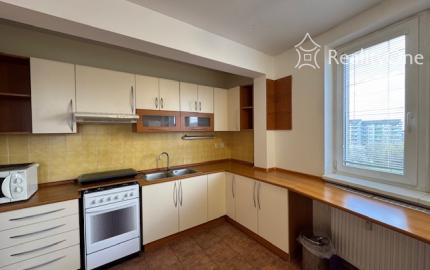 Veľký 2-izbový byt na Nejedlého ul. v Dúbravke