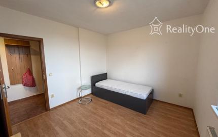 Veľký 2-izbový byt na Nejedlého ul. v Dúbravke