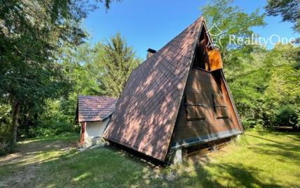 Chata v Plaveckom Štvrtku