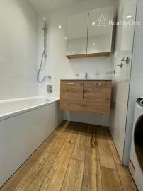 BEZ PROVÍZIE: 2-izb. byt na Svetlej na hradnom kopci