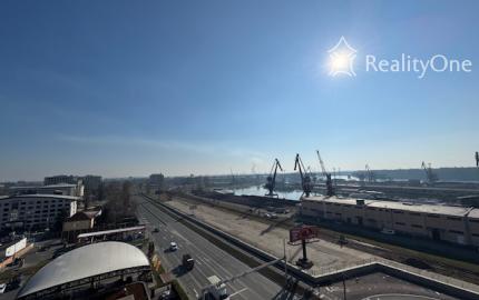 2x Parking v Klingerke