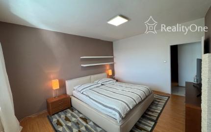 Veľkometrážny 2-izb. byt na Pionierskej v Novom Meste