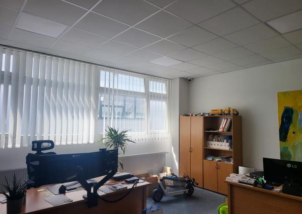 Boxy, kontajnery, sklady