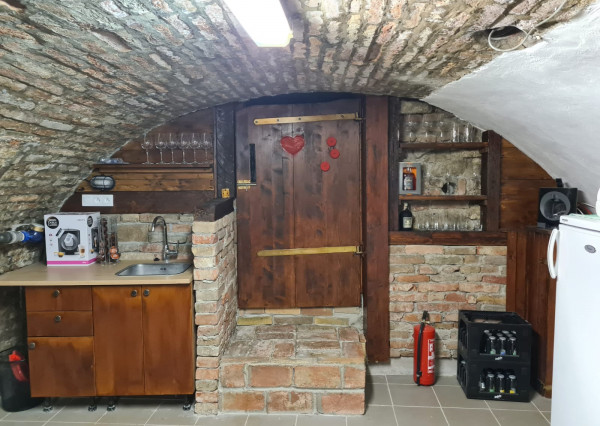 Klenbová pivnica na Dunajskej