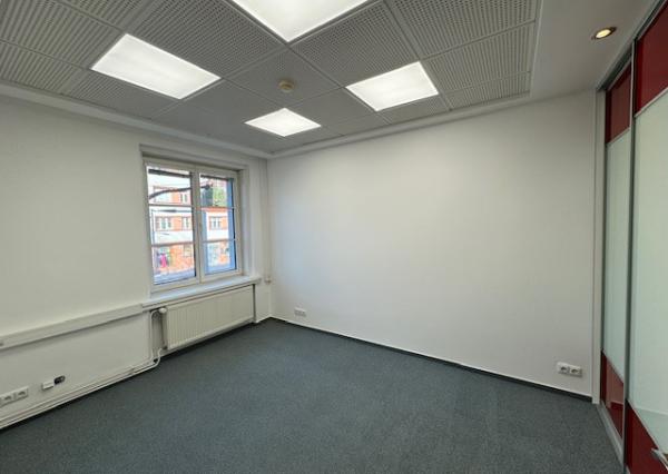 Kancelárie pri OC Centrál