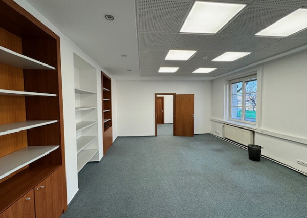 Kancelárie pri OC Centrál