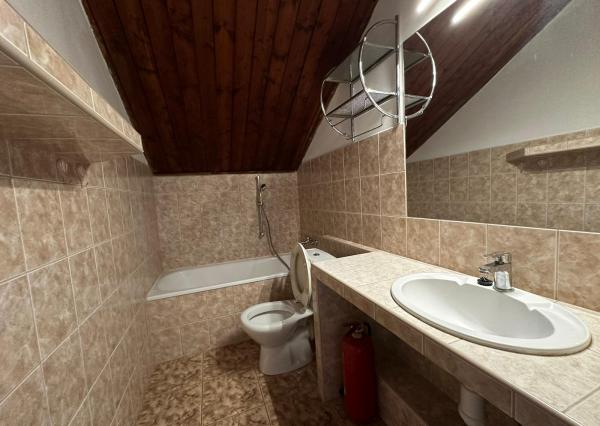 Izba iba  pre muža na prenájom Vrakuňa