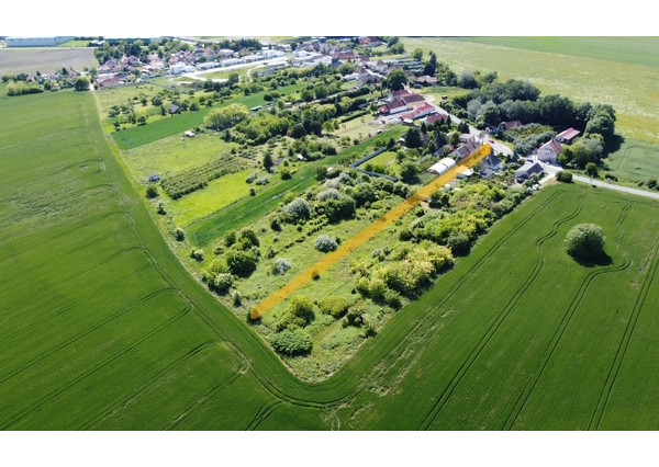 Investičný stavebný pozemok Mliečany