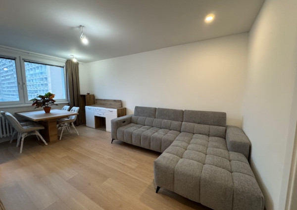 PRIPRAVUJEME: 4-izb. byt na Lachovej v Petržalke