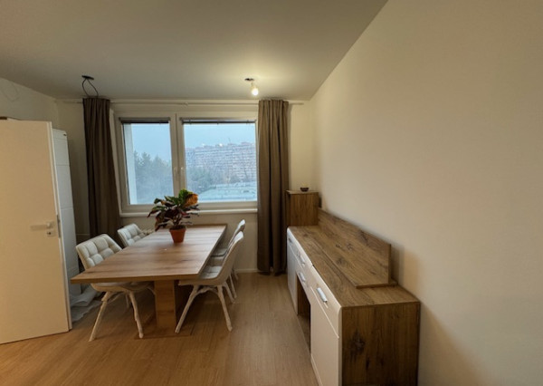 PRIPRAVUJEME: 4-izb. byt na Lachovej v Petržalke