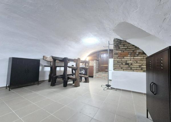 Klenbová pivnica s možnosťou bývania na Dunajskej