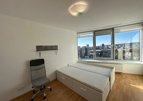 TRI VEŽE - 3 izbový byt