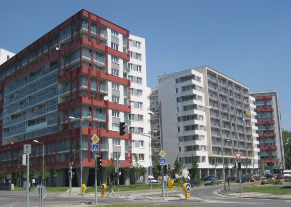 Garážové státie Koloseo - Tomášikova ul.