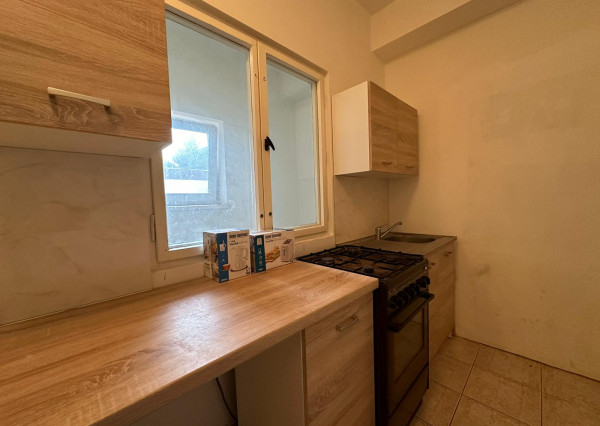 Väčšia izba na Mostnej v BA II