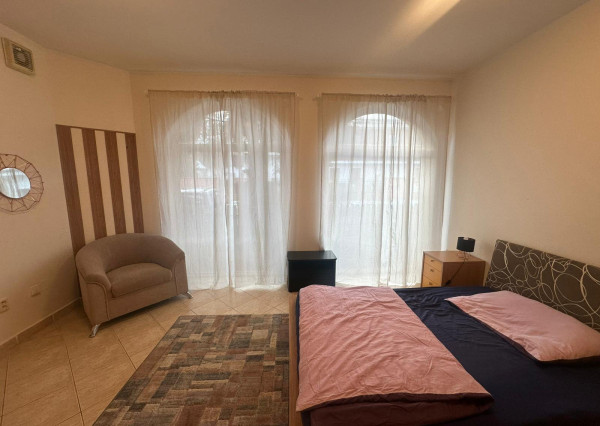 Väčšia izba na Mostnej v BA II