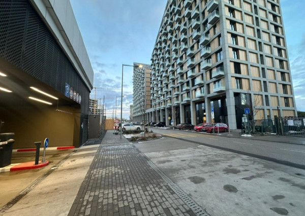 Parking v SKY PARK TOWER