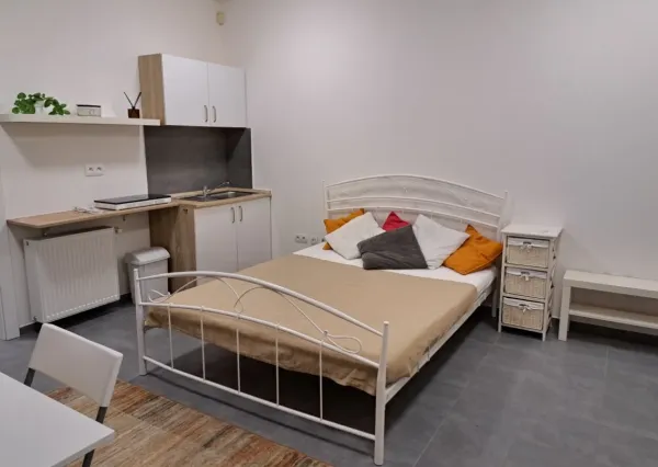 Garsónka na Kramároch s terasou