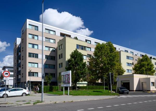 Garážové miesto Bajkalská ul.