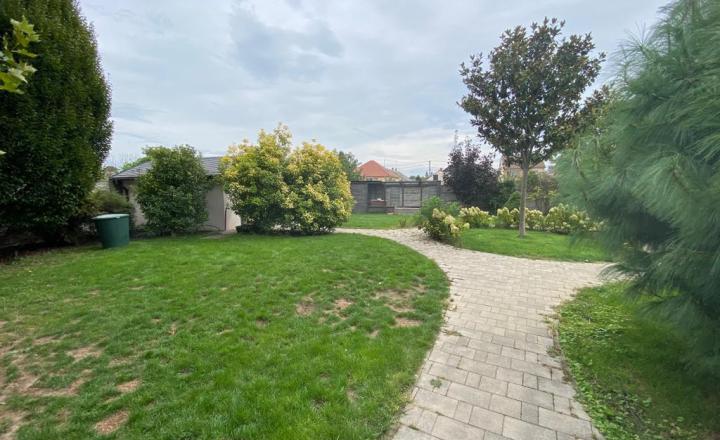 Luxusná vila v Rajke - fotografia 6