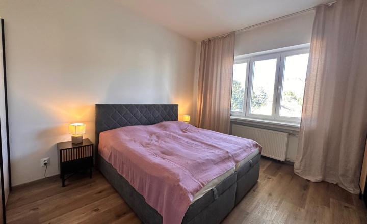 Palisády 3-izb. byt po kompletne rekonštrukcii - fotografia 1