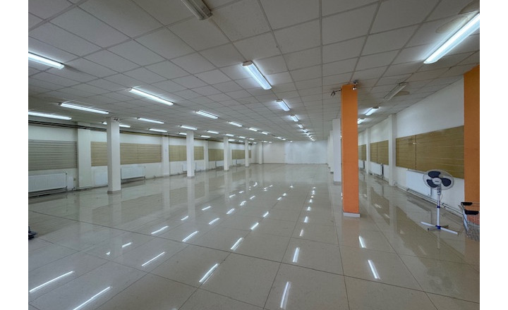 Predaj objektu 500 m2 na KP/OP/sklad St. Vajnorská - fotografia 1