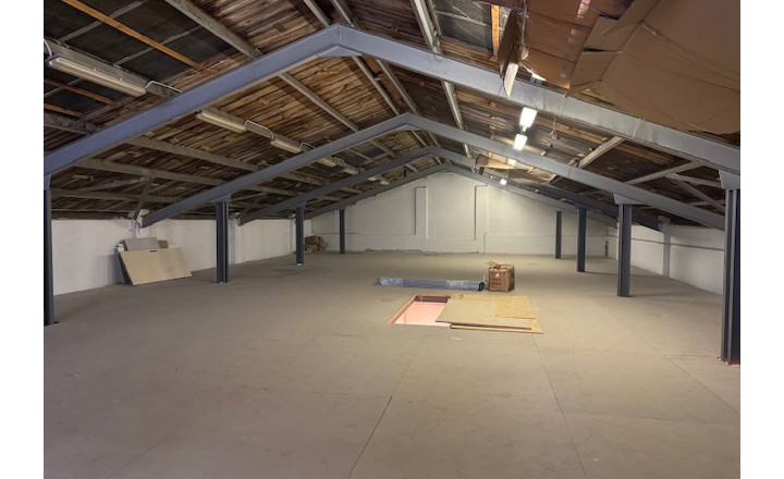 Sklad 350 m2 na St. Vajnorskej ul. v BA III - fotografia 1