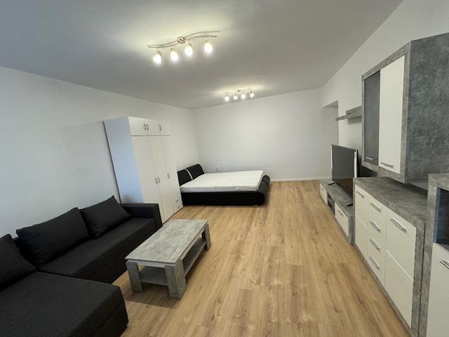 BEZ PROVÍZIE: 2-izb. byt na Svetlej na hradnom kopci