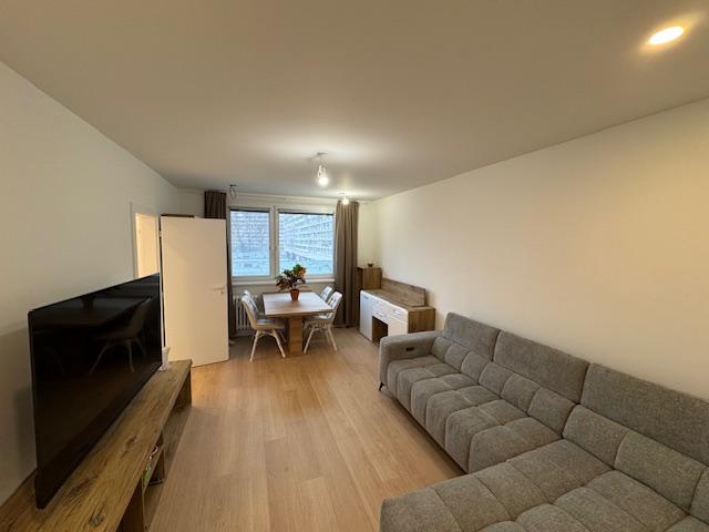 PRIPRAVUJEME: 4-izb. byt na Lachovej v Petržalke