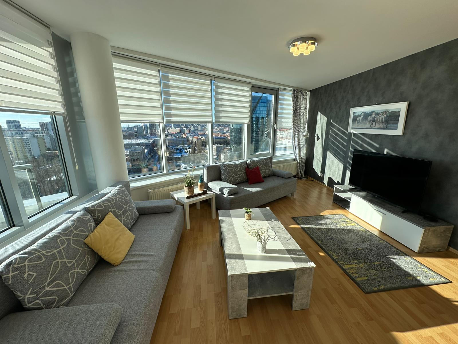 TRI VEŽE - 3 izbový byt